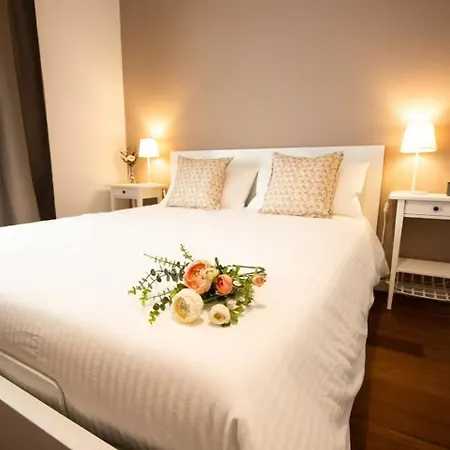La Farina RooMs